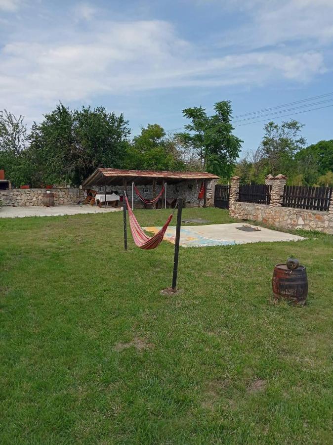 Guest House Viola Ezerets Exterior photo