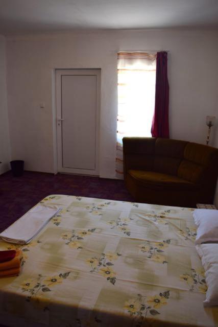 Guest House Viola Ezerets Exterior photo